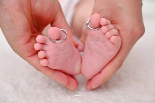 宣威怀孕肚子一边高一边低